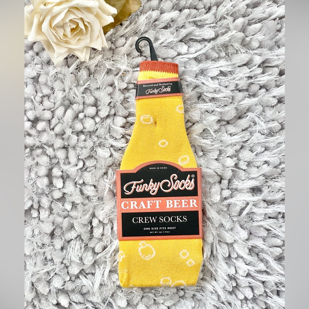 New w/tags CRAFT BEER CREW SOCKS BY FUNKY SOCK MUSTARD YELLOW WITH WHITE BUBBLES